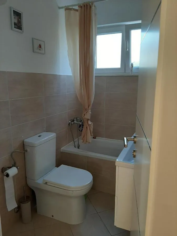 Sun4Fun Apartment Trogir 0*,